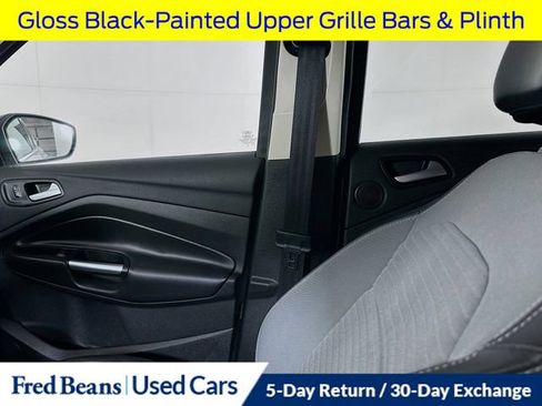 Used 2017 Ford Escape SE w/ Equipment Group 201A image 29