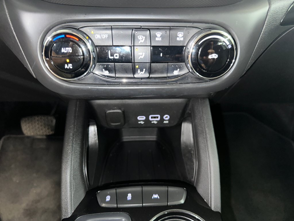 Used 2021 Chevrolet TrailBlazer LT w/ Convenience Package FWD image 14
