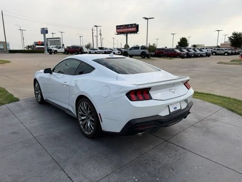 Used 2024 Ford Mustang Premium RWD image 6