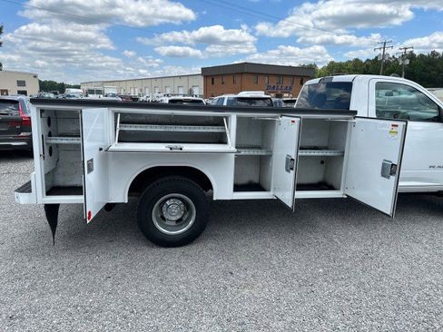 Used 2021 RAM 3500 Tradesman w/ Chrome Appearance Group RWD image 20