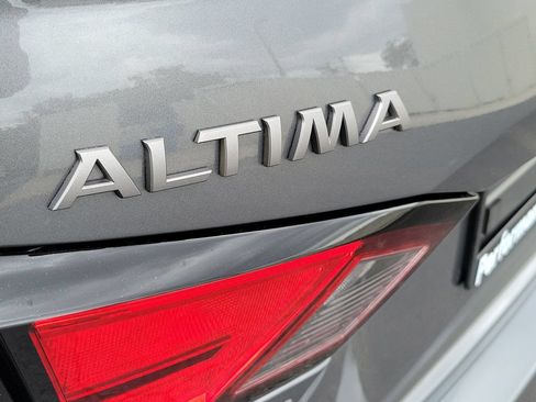 Certified 2024 Nissan Altima 2.5 SL FWD image 12
