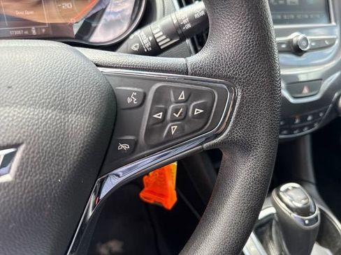 Used 2018 Chevrolet Cruze LT FWD image 22