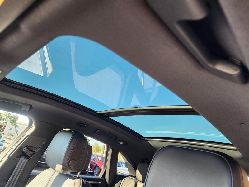 Used 2022 Porsche Macan AWD/4WD image 58