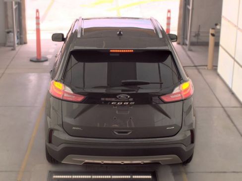 Used 2022 Ford Edge SEL w/ Convenience Package AWD/4WD image 3