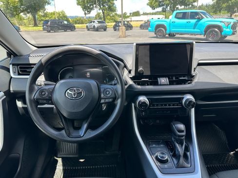 Certified 2024 Toyota RAV4 LE AWD/4WD image 16