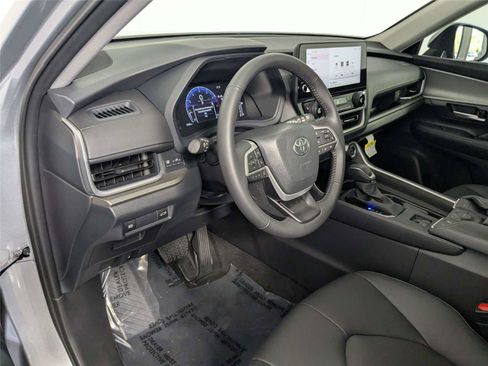 Used 2026 Toyota Grand Highlander XLE FWD image 12