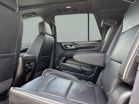 Used 2022 Chevrolet Tahoe Premier AWD/4WD image 15