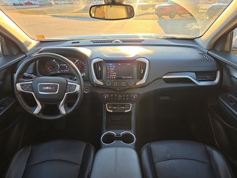 Used 2023 GMC Terrain SLT image 19
