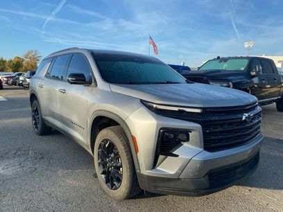 Used 2024 Chevrolet Traverse LT w/ Enhanced Driving Package