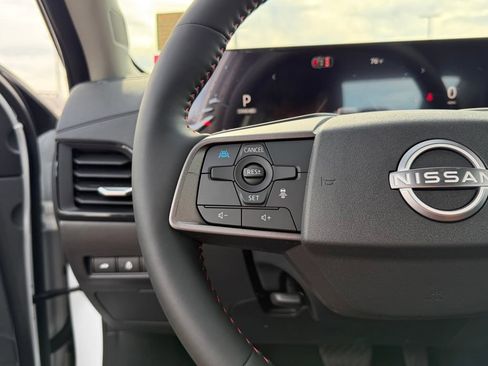 New 2026 Nissan Sentra SR w/ SR Premium Package FWD image 20