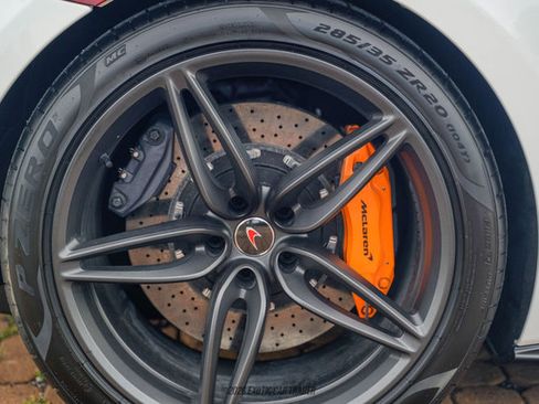Used 2017 McLaren 570S Coupe RWD image 51
