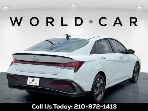 Certified 2025 Hyundai Elantra Sport FWD image 3