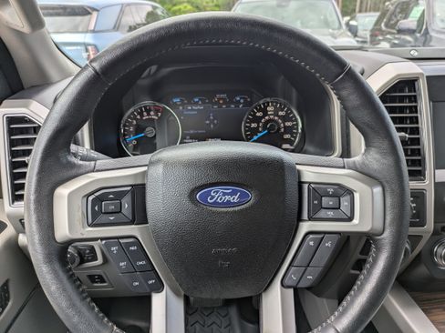 Used 2018 Ford F150 Lariat w/ Equipment Group 502A Luxury AWD/4WD image 19