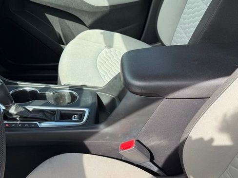 Used 2019 Chevrolet Equinox LS image 22