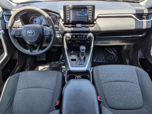 Used 2020 Toyota RAV4 XLE FWD image 24