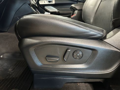 Used 2022 Ford Explorer ST w/ Equipment Group 401A image 9