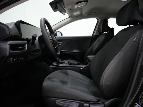 Used 2025 Kia K4 FWD image 11