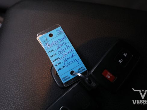 Used 2019 Toyota Tacoma TRD Sport image 37