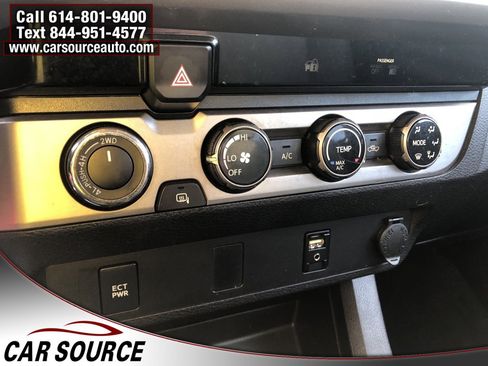 Used 2016 Toyota Tacoma SR5 image 18