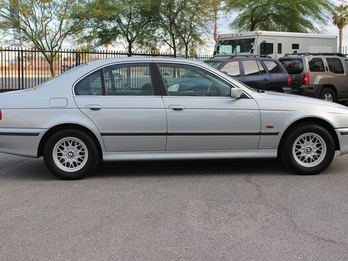 Used 1997 BMW 528i Sedan RWD image 9