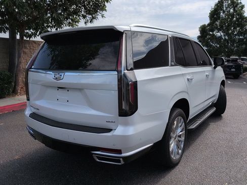 Used 2024 Cadillac Escalade Premium Luxury w/ Performance Package AWD/4WD image 8