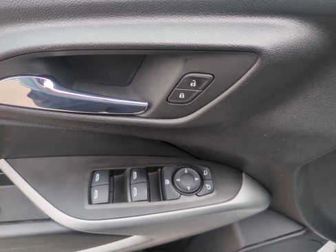 Used 2024 Chevrolet Trax RS w/ Driver Confidence Package FWD image 7