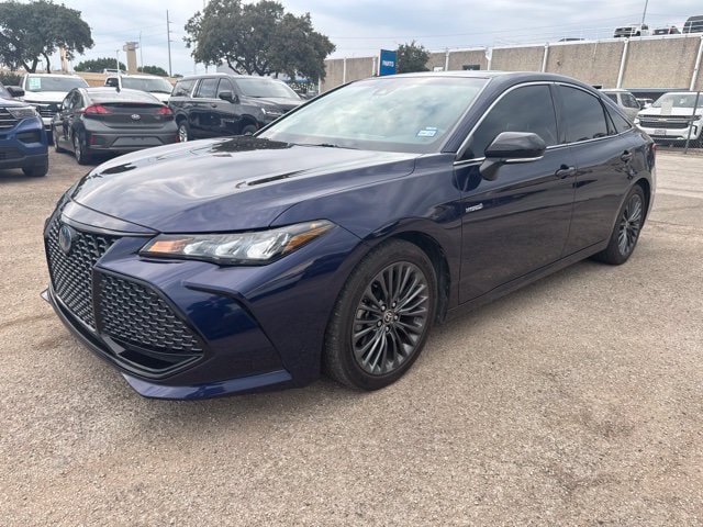 Used 2021 Toyota Avalon XSE FWD image 2