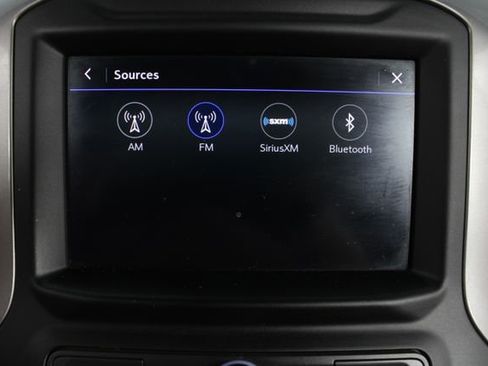 Used 2022 GMC Sierra 2500 Pro w/ Convenience Package image 5