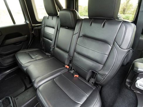 Used 2019 Jeep Wrangler Unlimited Sahara w/ Quick Order Package 24M Moab image 29