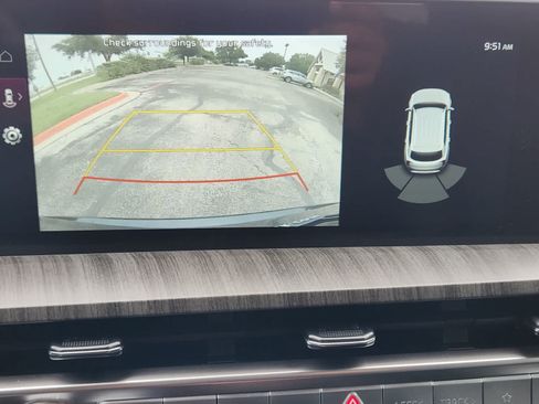 Certified 2025 Kia Telluride EX w/ EX Captain's Chair Package AWD/4WD image 16