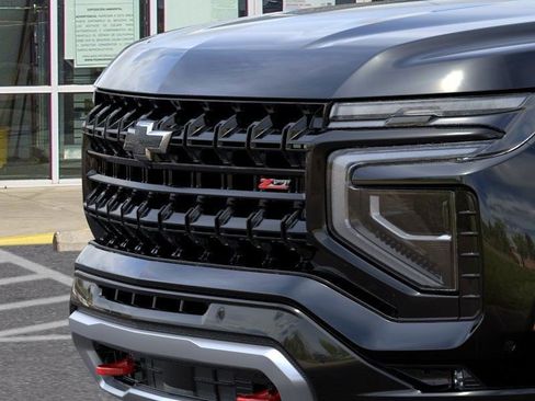 New 2026 Chevrolet Suburban Z71 image 14