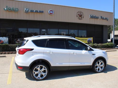 Used 2019 Ford Escape Titanium image 6