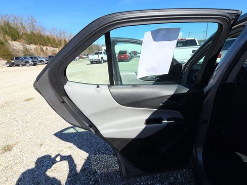 Used 2023 Chevrolet Equinox LS w/ Driver Confidence II Package image 11