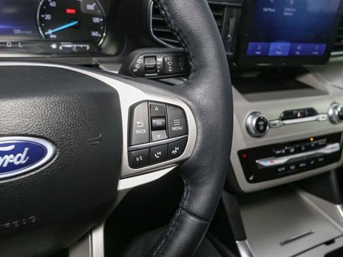 Used 2024 Ford Explorer XLT w/ Equipment Group 202A image 33