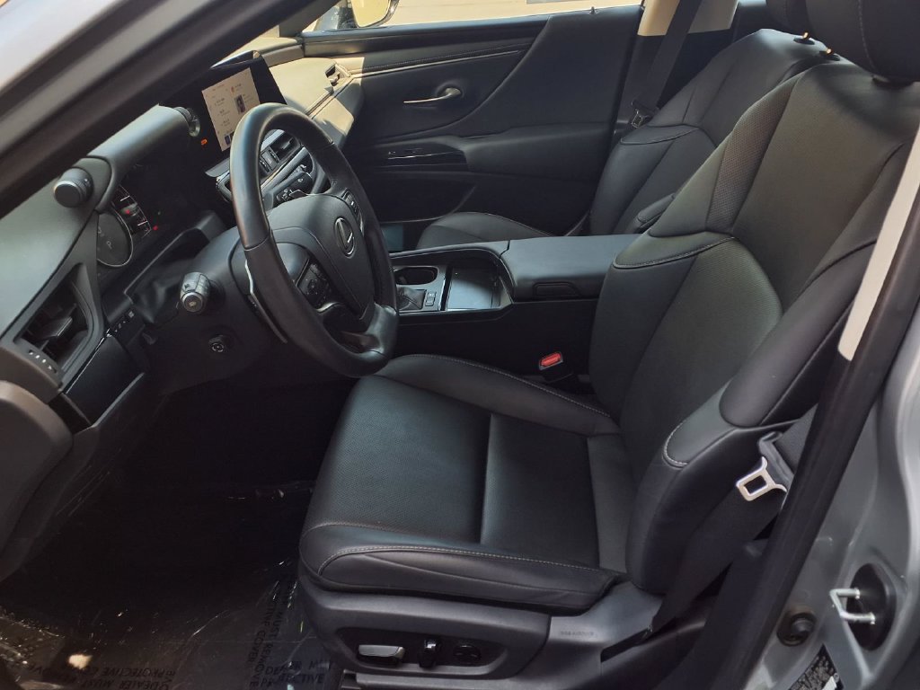 Used 2024 Lexus ES 300h w/ Premium Package FWD image 18