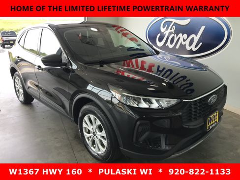 Used 2024 Ford Escape Active w/ Tech Pack #1 AWD/4WD image 2
