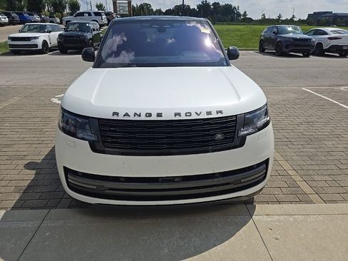 Used 2023 Land Rover Range Rover SE AWD/4WD image 2