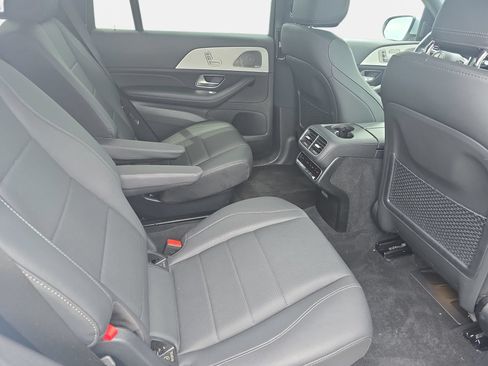 Certified 2025 Mercedes-Benz GLS 450 4MATIC image 11