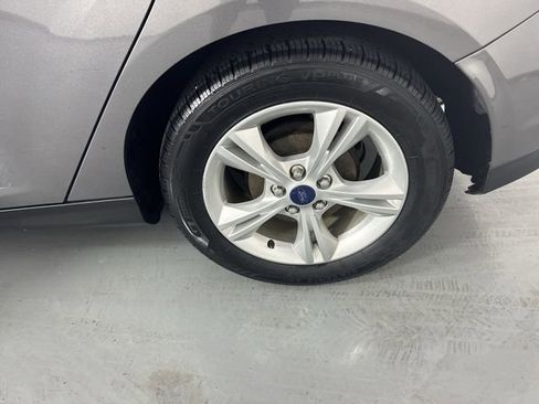 Used 2014 Ford Focus SE FWD image 5