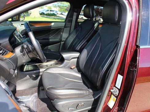 Used 2018 Lincoln MKC Reserve w/ Lincoln MKC Climate Package AWD/4WD image 15