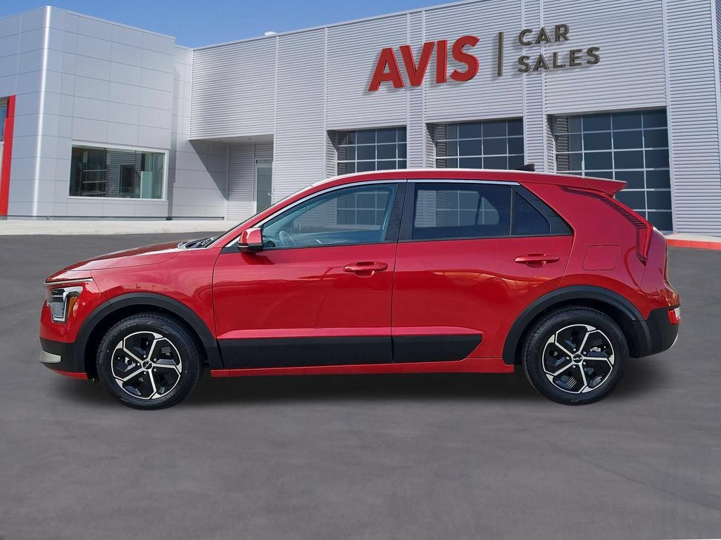 Used 2025 Kia Niro LX FWD image 10