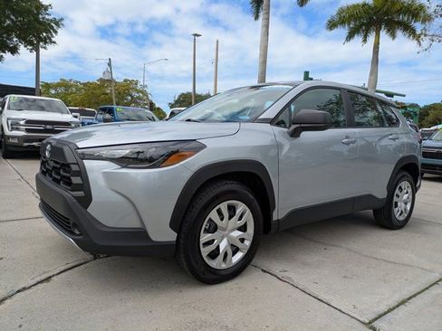 Used 2026 Toyota Corolla Cross L image 7