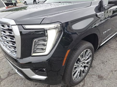 Used 2026 GMC Yukon XL Denali w/ Sun & Power Step Package AWD/4WD image 23