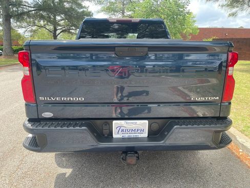 Used 2020 Chevrolet Silverado 1500 Custom w/ Custom Value Package image 4