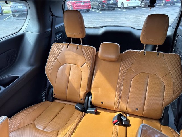 Used 2021 Chrysler Pacifica Pinnacle AWD/4WD image 16