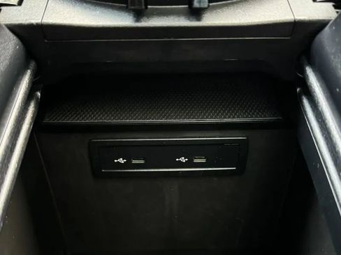 Used 2020 Mercedes-Benz GLC 300 image 39