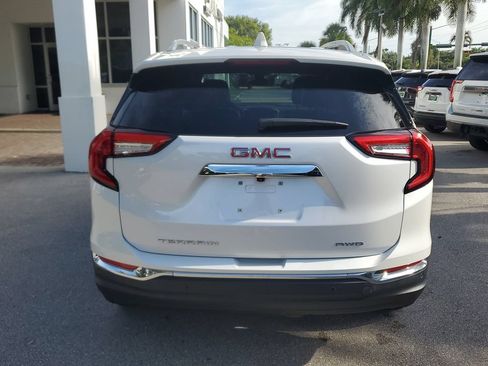 Certified 2023 GMC Terrain SLT w/ Infotainment Package II AWD/4WD image 4