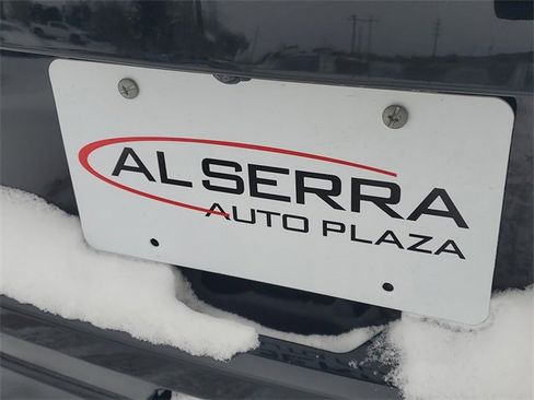 Used 2015 Cadillac Escalade Premium image 6