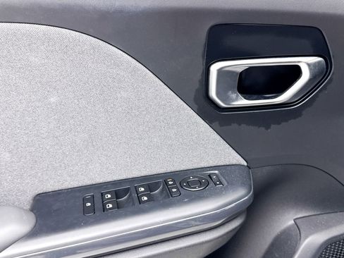 Certified 2025 Kia K4 EX image 24