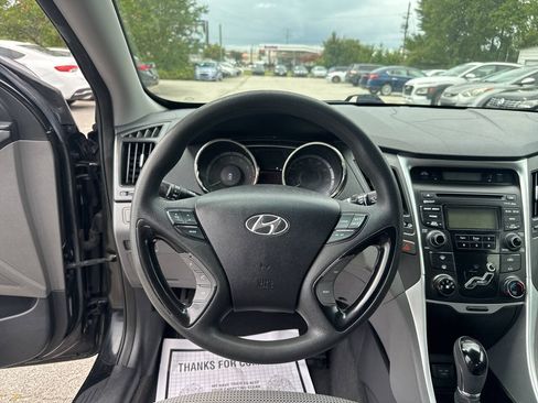 Used 2012 Hyundai Sonata GLS w/ Popular Equipment Pkg FWD image 11